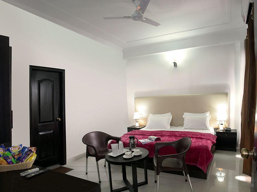 Rishikesh Inn By One Hotels Rishīkesh Oda fotoğraf